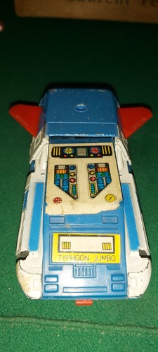 Anni die cast typhoon - 80, jumbo