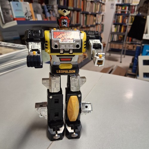 Robot leopaldon spider - robot, spider-man